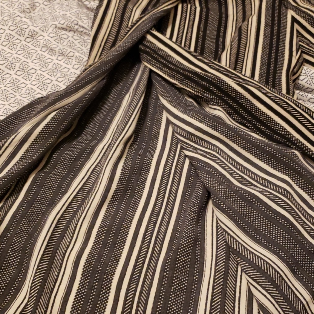 Capris - Picture 2 of 3